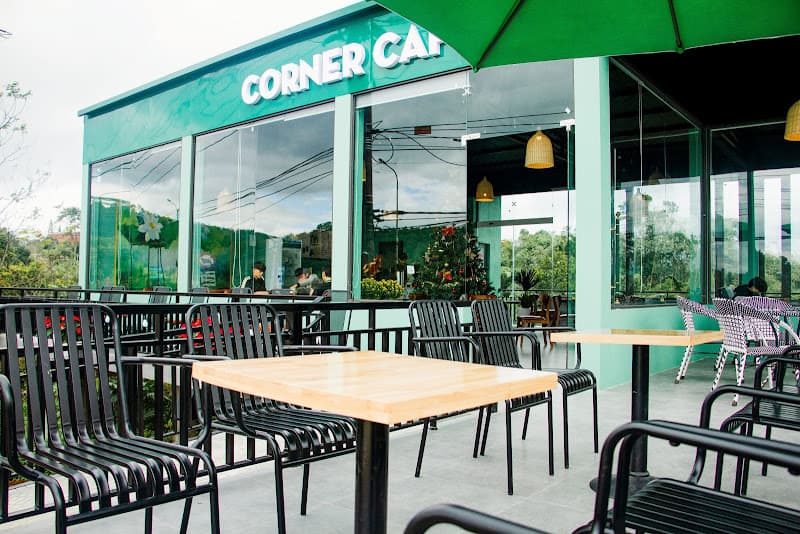 Corner Cafe