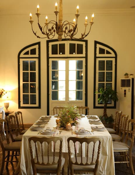 Villa Des Fleurs - Authentic French Fine Dining