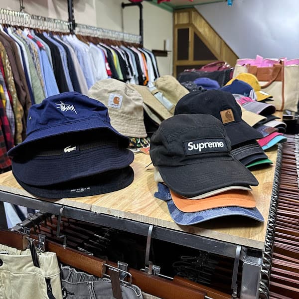 Hình ảnh Phuc.Dosida ( Vintage Thrift Shop ) - 4