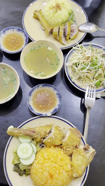 Hình ảnh Quán ăn gia đình Gà Mái Dầu - 2