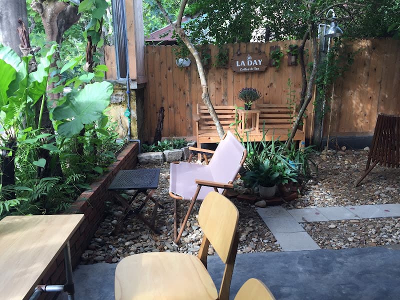 Hình ảnh LA DAY Coffee & Tea - 3
