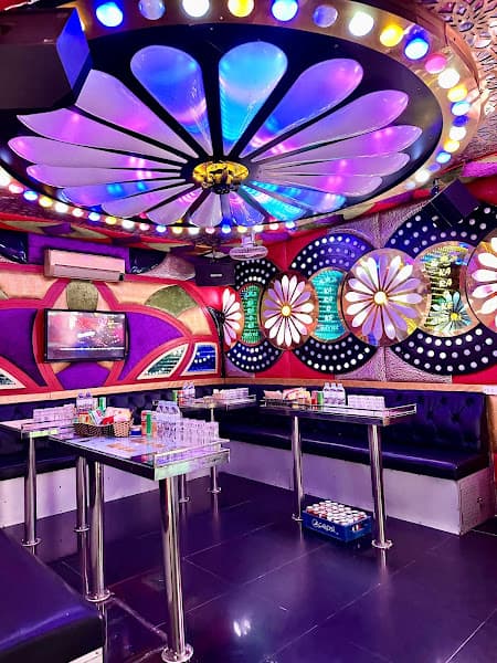 Hình ảnh Karaoke Tuổi Trẻ - 7