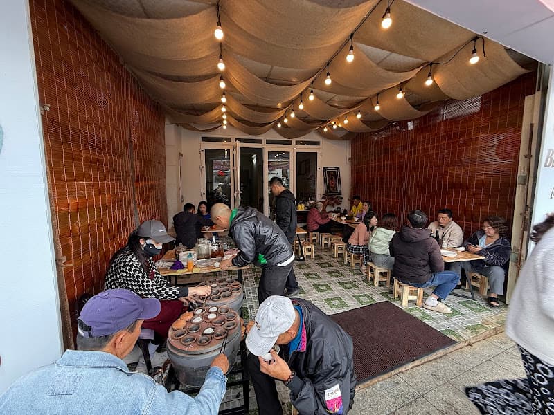 Hình ảnh Bánh Căn Bánh Mì Xíu Mại Ngon Á - 5