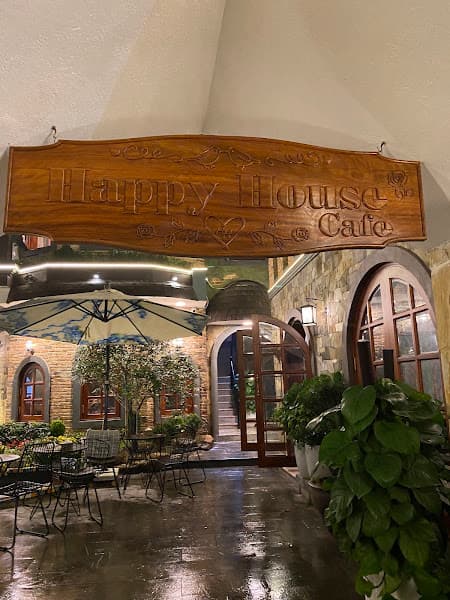 Happy House Cafe