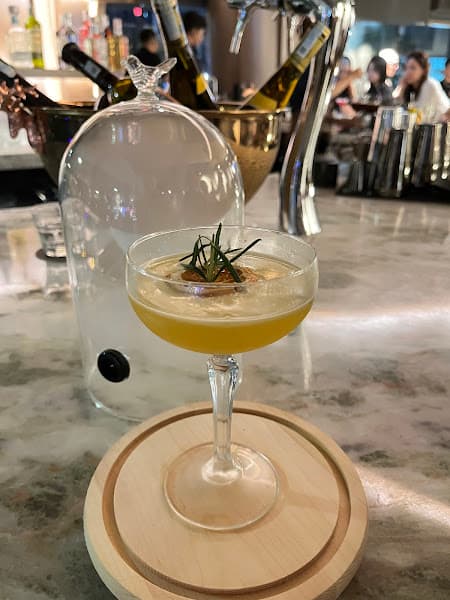 Hình ảnh Starbucks Reserve Bitexco - 2