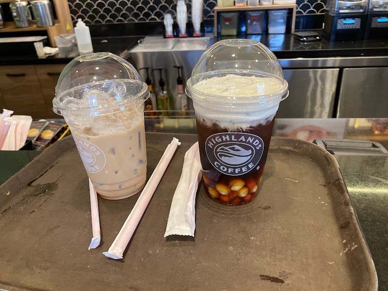 Hình ảnh Highlands coffee Royal Park - 2