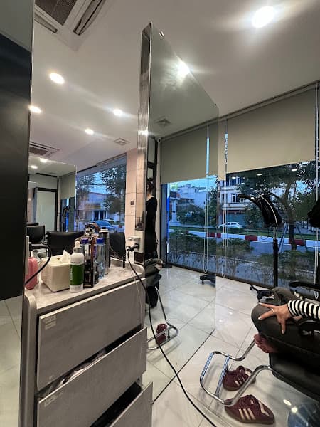 Hình ảnh CLASSIC HAIR 98 TRỊNH TÚ - 2