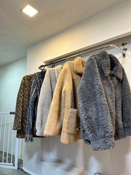 Hình ảnh Tiệm Giặt Sấy Happy-29 Trần Quý Cáp - 3