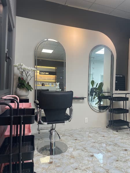 Tăng Bảo My Salon