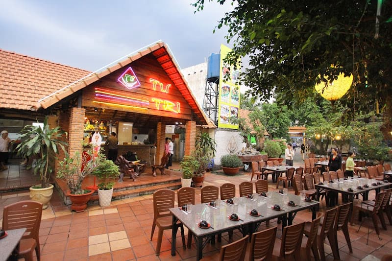 Nhà Hàng Sân Vườn Tư Trì - Nhà Hàng Tiệc Cưới