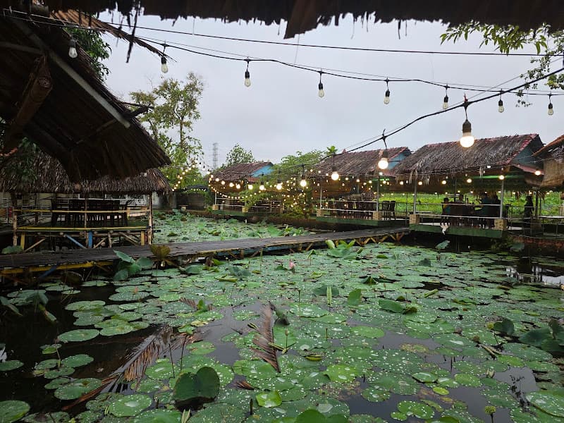 Hình ảnh Quán ăn gia đình Bờ Hồ - Heo Sữa Quay - 2