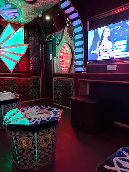 Hình ảnh Karaoke RETRO - 3