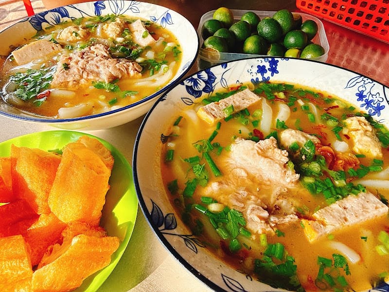 Hình ảnh Bánh Canh Bột Gạo Huế - 3