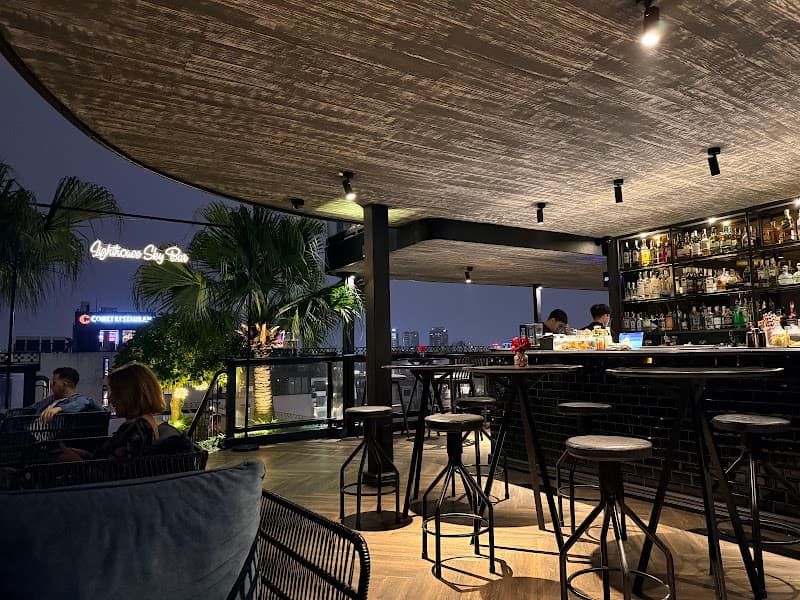 Hình ảnh Lighthouse Sky Bar - 2
