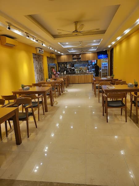 Ảnh bìa TIỆM XÔI, BÁNH MÌ PHỐ HIẾN