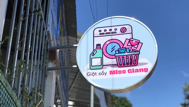 Hình ảnh Giặt ủi siêu tốc Miss Giang CN1 - Giặt sấy lấy nhanh, giặt là áo vest, đánh giày, ủi hơi nước, giặt rèm cửa - 5