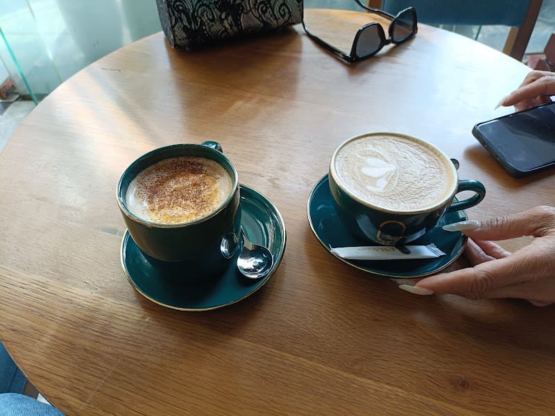 Hình ảnh CHA Cafe & Gelato - 5