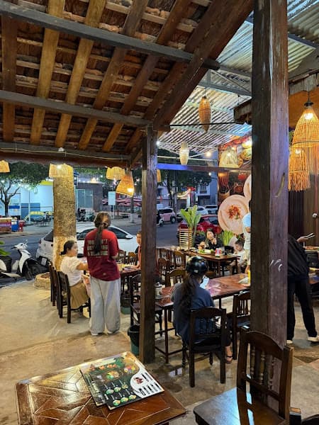 Hình ảnh Ba Tui - Bánh Ướt Chồng Dĩa BMT - 2