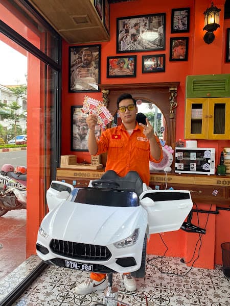 Hình ảnh Đông Tây Barbershop - 361 Phan Đình Phùng - 2