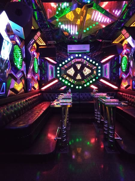 Hình ảnh Karaoke Paradise Hạ Long - 2