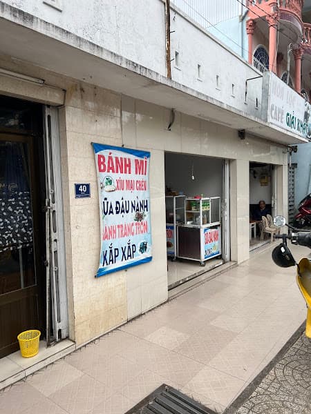 Ảnh bìa Bánh Mì Xíu Mại 40 Yersin