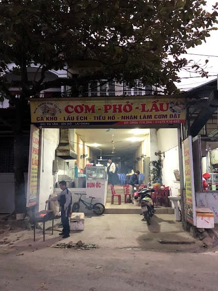 Ảnh bìa Kim Tuyến