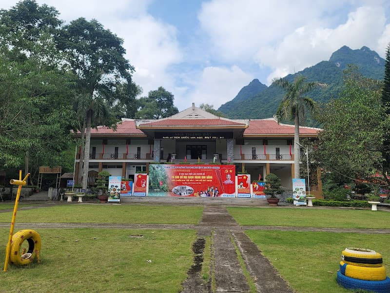 Ảnh bìa Nhà trưng bày - Khu di tích quốc gia đặc biệt Pác Bó