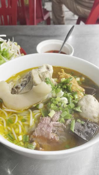 Hình ảnh Bún bò O Tý - 4