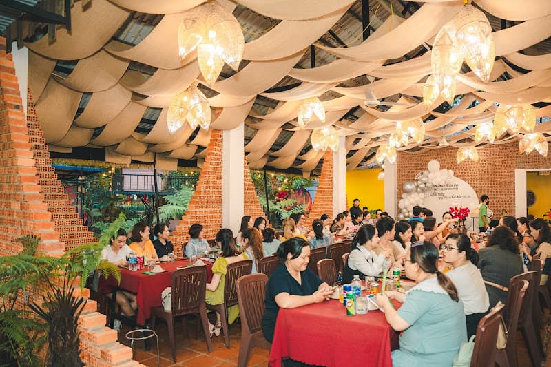 The Little Garden - Nhà Hàng Sân Vườn - 85 Mai Xuân Thưởng BMT