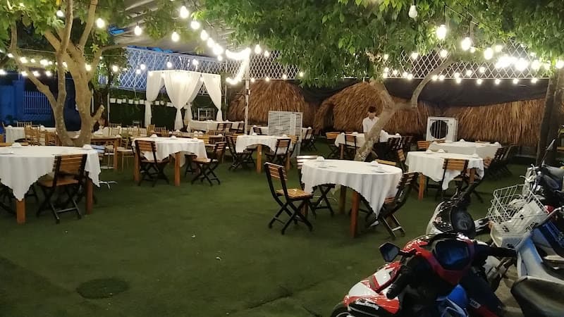 Nhà Hàng Garden 99