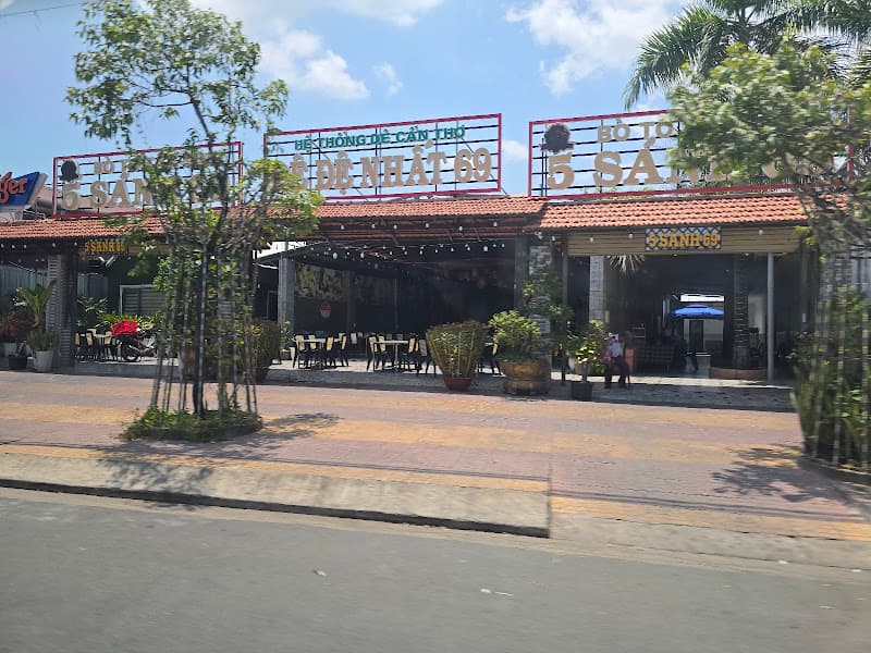 Lẩu Bò Năm Sánh 69