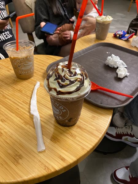 Hình ảnh Highlands Coffee 153 Lạc Long Quân Thanh Hoá - 2