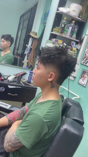 Hình ảnh HUCA Barber Shop & Billiards Hood - 5