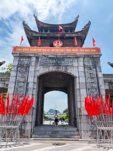 Ảnh bìa Cổng Đông Cố đô Hoa Lư