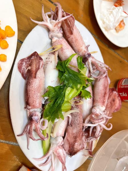 Hình ảnh Nhà hàng THUỲ CHINH - Hải sản Minh Châu, Quan Lạn - 3