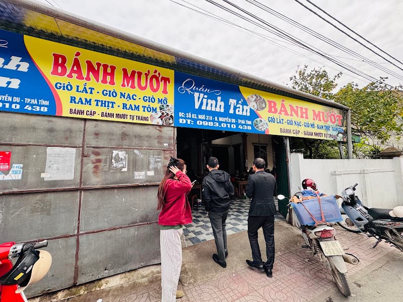 Bánh mướt ram giò Vinh Tần