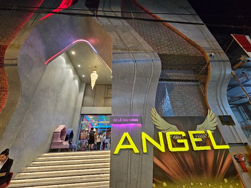 Hình ảnh Angel Karaoke & Rooftop Lounge - 2