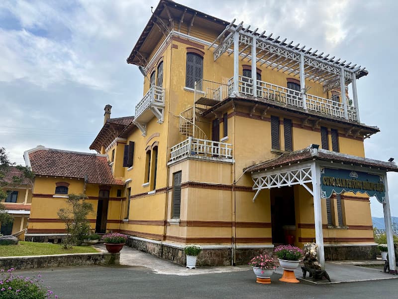 Cung Nam Phương Hoàng Hậu