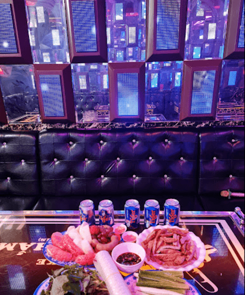 Hình ảnh Karaoke gia đình Hồng Thắm - 3