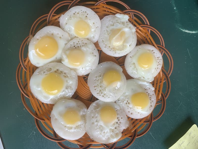 Hình ảnh Bánh căn- bánh mì xíu mại Bé Hoa - 4