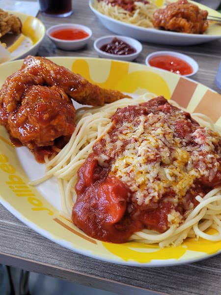 jollibee sense city cà mau