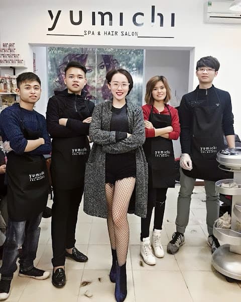 Hình ảnh YUMICHI HAIRSTYLIST & Y.RÉD STORE - 5