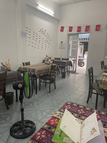 Ảnh bìa Moc Le restaurant pho, spring rolls, bread