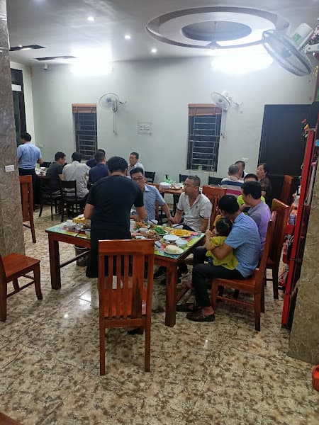 Hình ảnh Nhà Hàng Đồng Khởi - Cơm Tám - Lẩu - Nướng Không Khói - 9