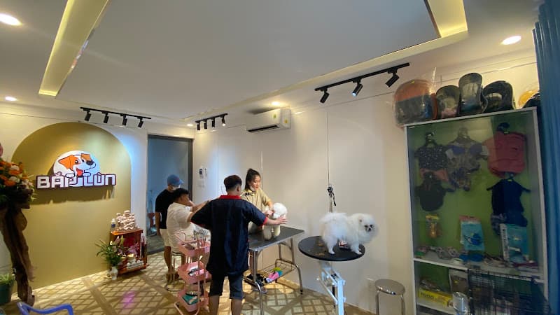 Ảnh bìa Tiệm chăm sóc thú cưng Bắp Lùn