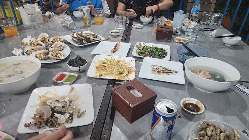 Hình ảnh NHÀ HÀNG HẢI SẢN QUỲNH LƯU QUÁN - 2