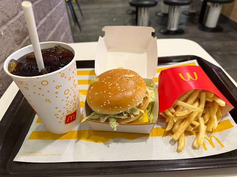 Hình ảnh McDonald's Nguyễn Huệ - 3
