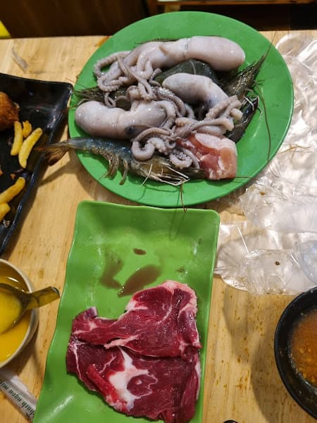 Hình ảnh Thế Giới Lẩu Nướng Bão Buffet Tự Chọn - 2