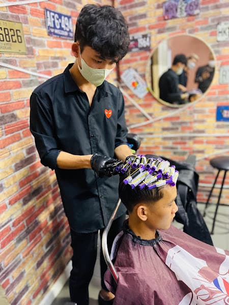 Hình ảnh Barbershop Sơn 7 Núi - Tiệm cắt tóc nam - 3