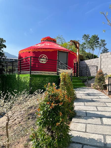 LONG BÁCH GARDEN AND PICKLEBALL